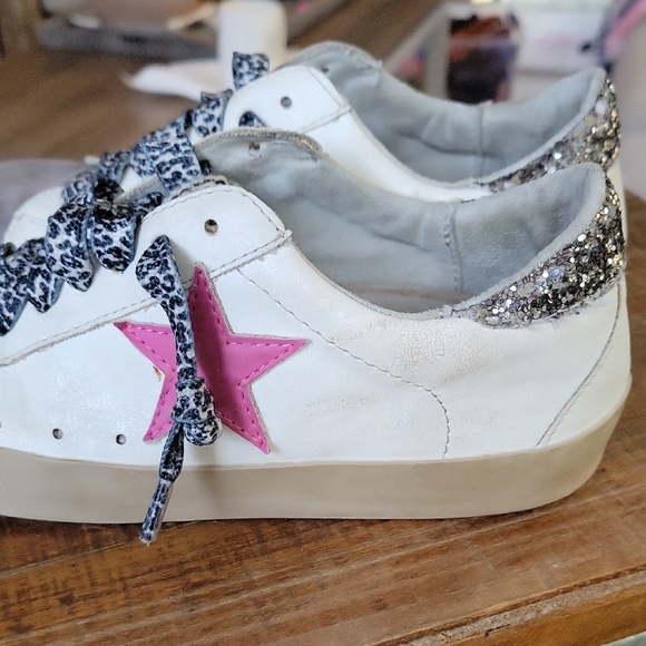 ShuShop Kids Sneakers with Pink Star and Leopard Laces - Picture 8 of 9